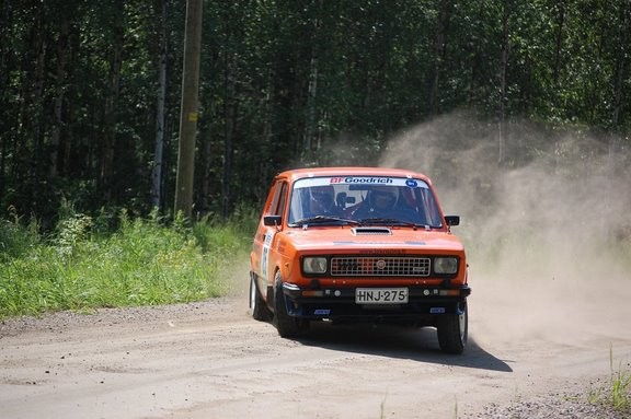 FiatSimetekRalli2009EK2015.jpg
